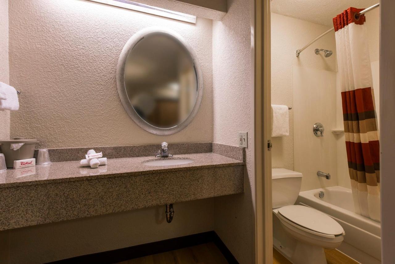 Red Roof Inn Huntington Barboursville Eksteriør bilde